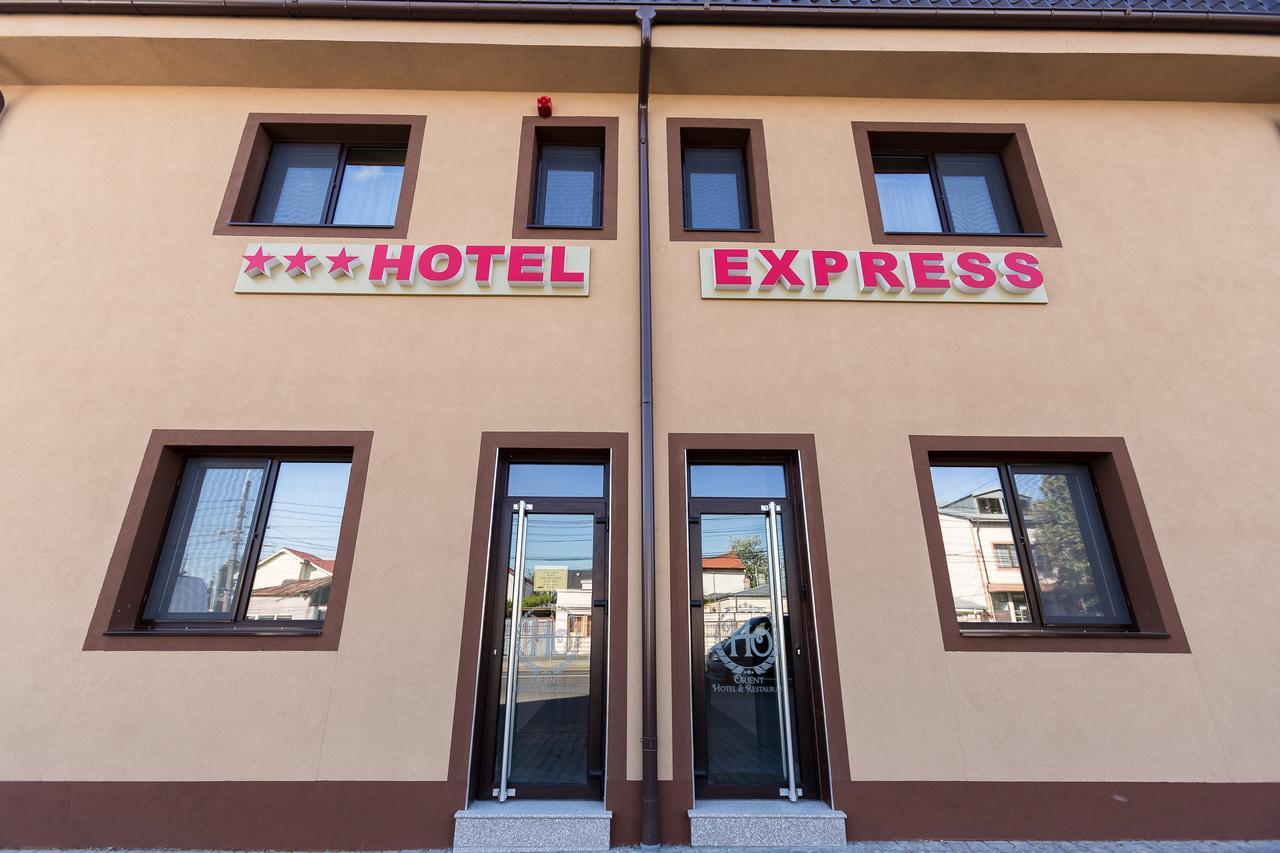 Express Residence Brăila Exteriér fotografie