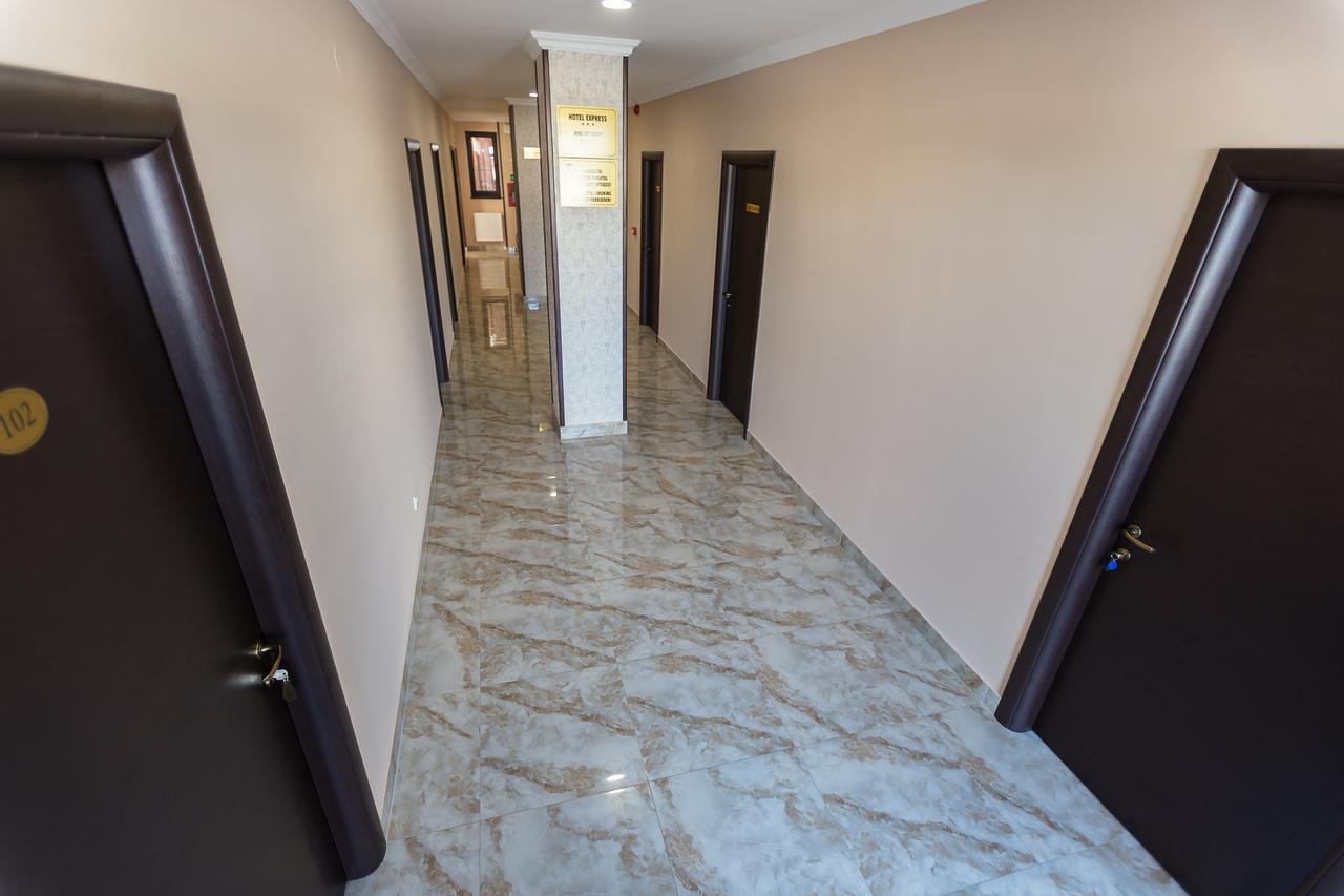 Express Residence Brăila Exteriér fotografie